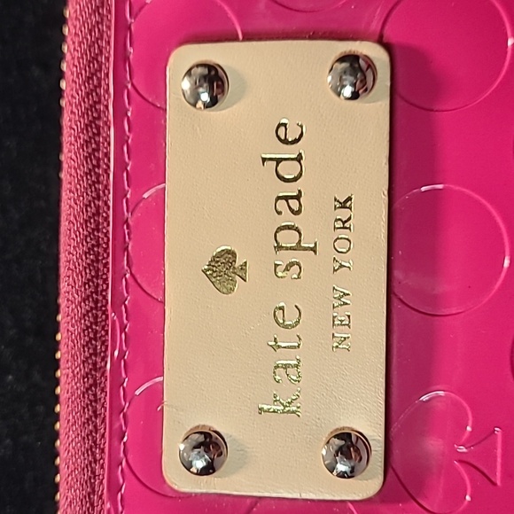 Kate Spade ♠️ pink patent leather Wristlet - Picture 2 of 6